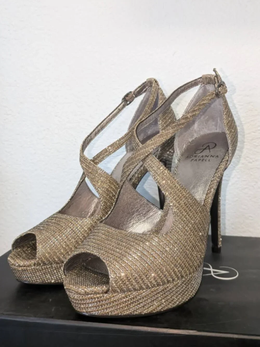 Adrianna Papell Women S Rosalie Plataform Bronze, Size 8.5 - O